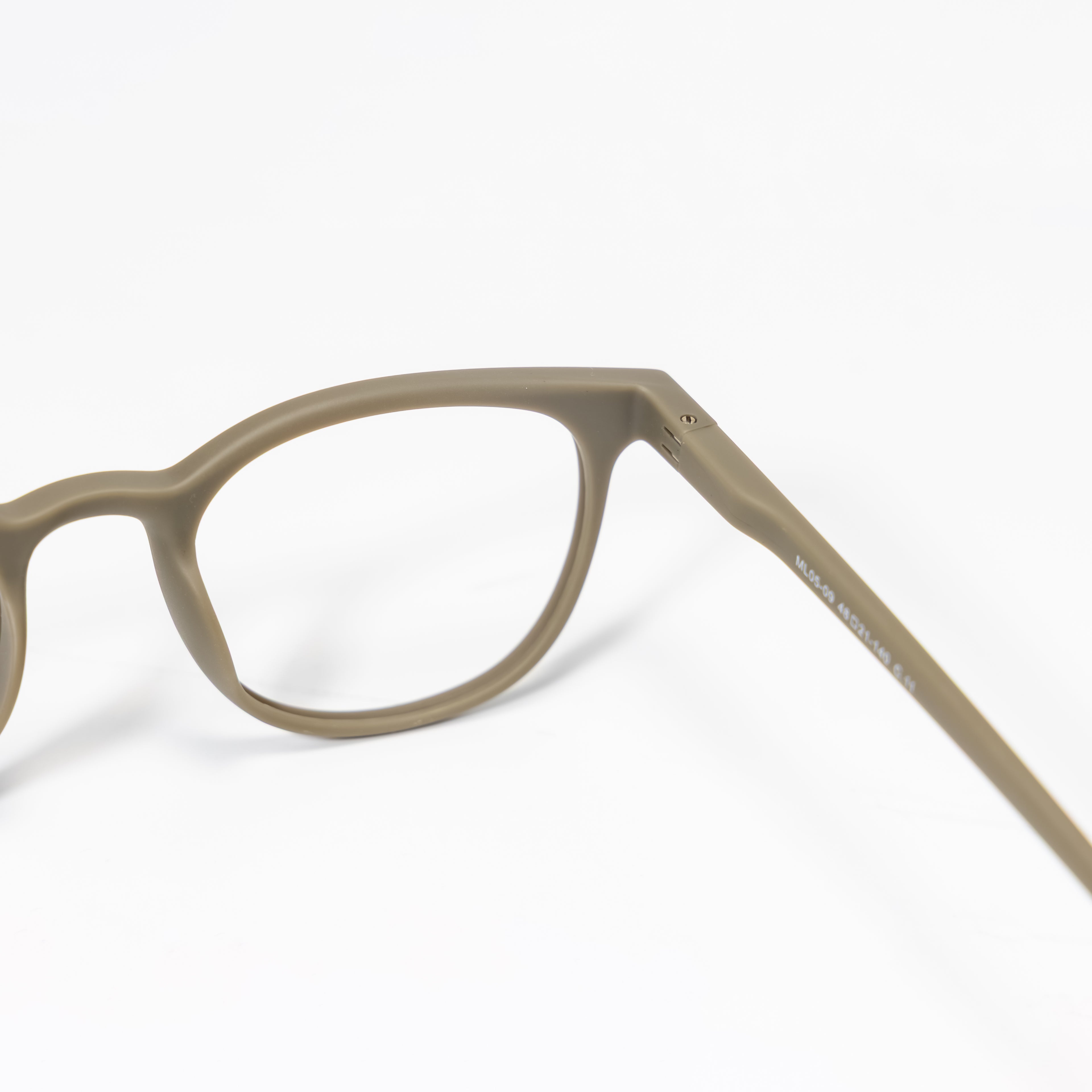 AeroNyl Weightless Frame For Men and Women (ML-05-09)